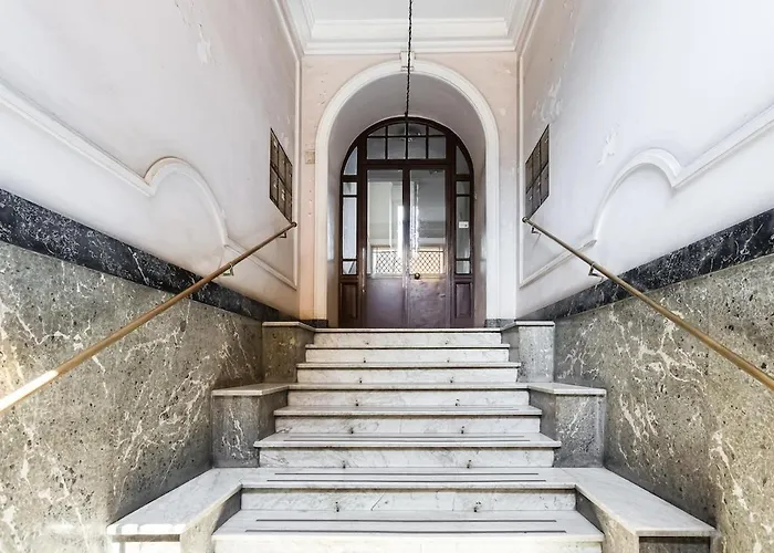 Bdc - No Lift, But There's A Gift! Appartamento